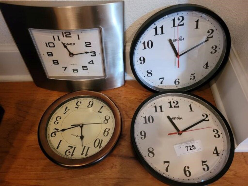 4 WALL BATTERY OPERATED CLOCKS