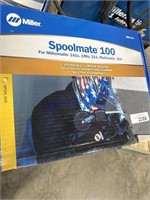 NEW IN BOX MILLER SPOOLMATE 100 GUN