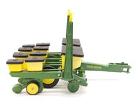 Ertl John Deere 4 Row Corn Planter 7000
- 1/16