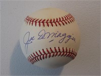 JOE DIMAGGIO SIGNED BASEBALL WITH COA