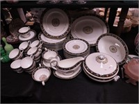 57-piece set of Wedgwood dinnerware Runnymeade