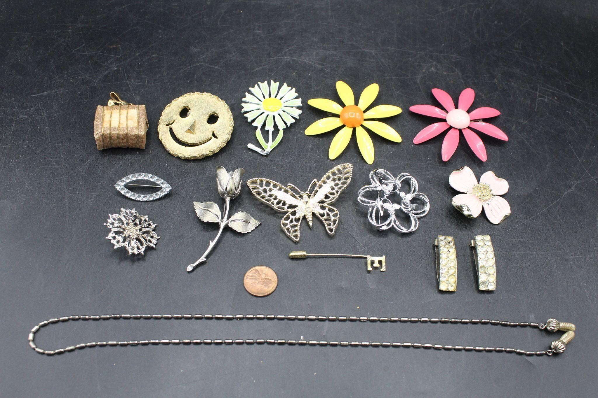 14 Flowers & Butterflies & Happy Faces Brooches+