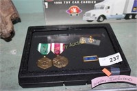 MILITARY RIBBON - MEDALS W/ CASE