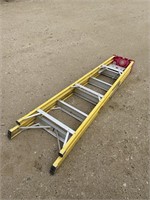 Fiberglass Step Ladder