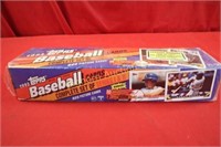 2000 Topps Baseball Complete Set of Series I & II