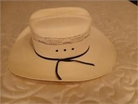 STS 7 3/8 straw hat, like new