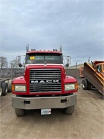 1994 Mack Semi Tractor CL700 - Red