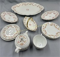 (11) Pieces assorted porcelain, Pièces en