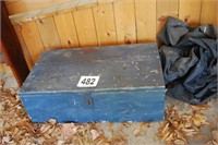 OLD TOOL BOX WITH CONTENTS