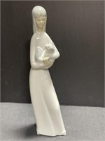 9.5 " Miquel Figure - Lady with Cat