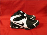 Nike size 9 shoes.