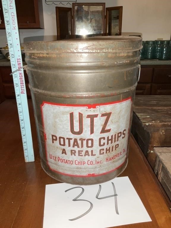 Early UTZ potato chip tin