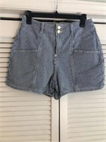 UNIVERSAL THREAD STRIPED SHORTS SIZE 6/28