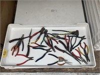 LOT OF ASSORTED PLIERS