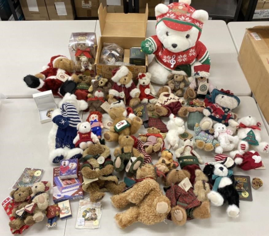 Large Collection of Boyds Bears and Other Collecti