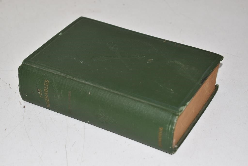 Vintage Les Miserables HC Unmarked - No Date