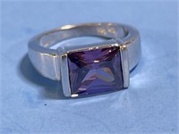 925 silver ( 18 KGP ) Ring with Purple Colored