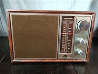 Vintage Realistic MTA-11 AM/FM Radio