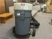 Briggs And Straton Yard Vac With Trash Barrel