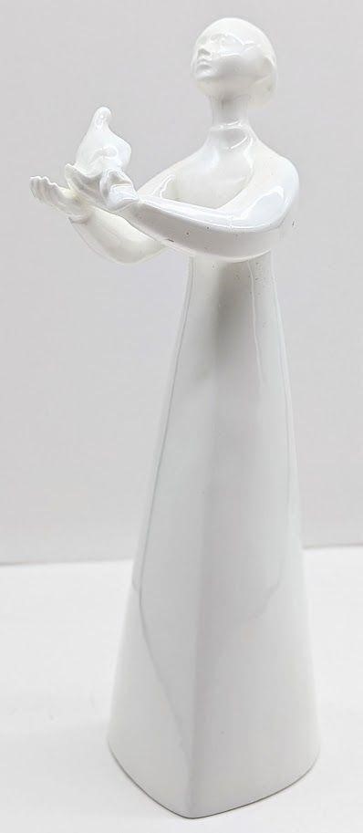 Royal Doulton Peace HN 2470