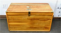 Wooden Mallard Storage Box w/Tray