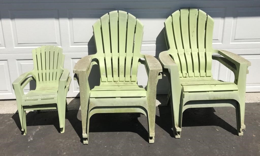 GREEN LAWN CHAIRS