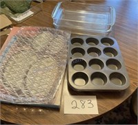 Trays and bakeware, Pyrex