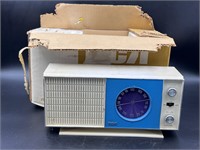 Japan RCA Vintage Shelf Radio Model RCZ230A