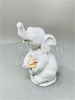 Lladro LUCKY IN LOVE - 5" tall