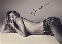 Autograph COA Gisele Bundchen Photo