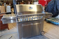 Napolean Prestige Stainless  Deluxe BBQ