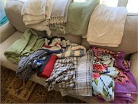 Micro Fiber, Fleece, Afghan and Other Blankets