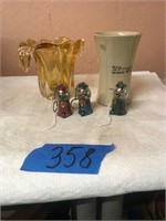 Hires mug; gold glass vase; gumball keychains (3)