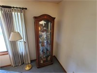 Lighted mirrored curio cabinet, no contents