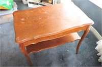 Vintage end Table With Drawer