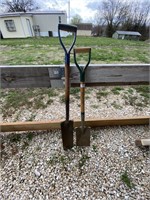Tile spade and square shovel