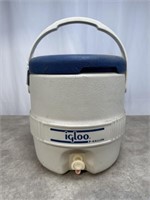 Igloo 3 gallon water jug cooler