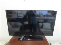 SAMSUNG 40" LED TV.