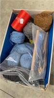 Box yarn, thread, table loom supplies