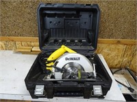 DeWalt Circular Saw with Case