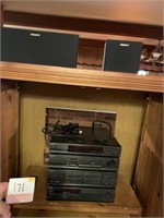 Sony Stereo with 2 Speakers