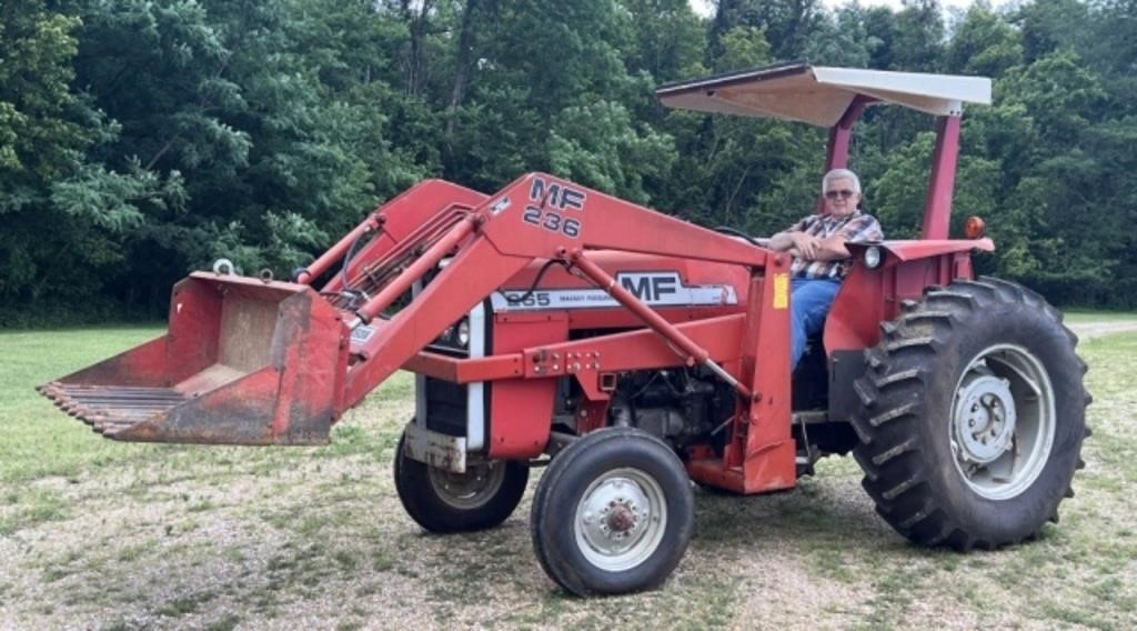 1977 Massey Ferguson 265 Diesel Tractor