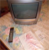Toshisa Tv/Dvd w/ remote