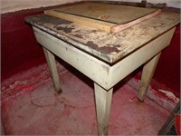 DISTRESSED WOODEN TABLE