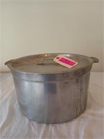 10-12 qt aluminum stock pot with lid