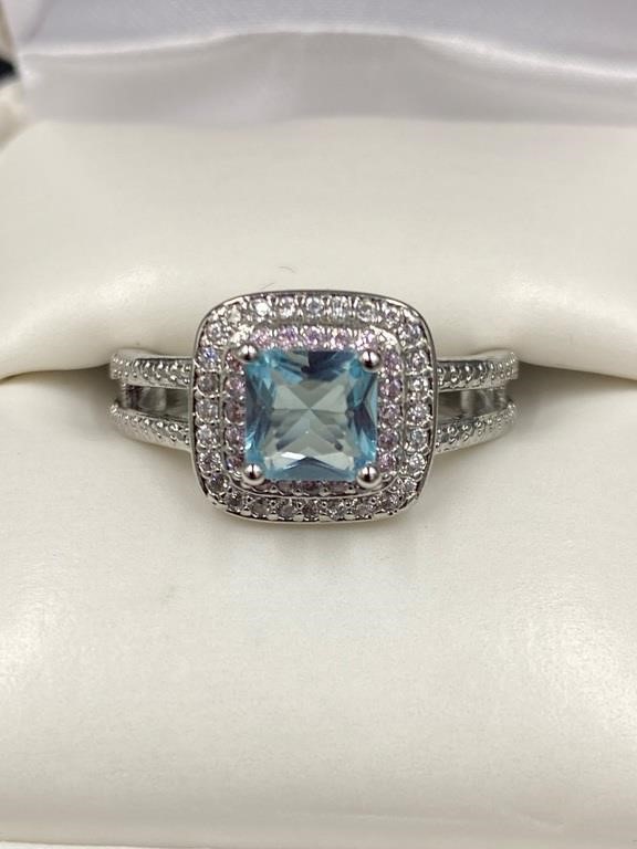 1.00 Carat Princess Cut Blue Topaz Ring