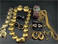 Vintage monet and gold tone jewelry lot