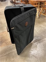 1 piece ofAmerican Flyer large luggage