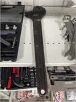 LARGE CRESCENT WRENCH