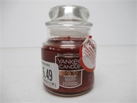 Yankee Candle Autumn Wreath Scented Candle, 104g